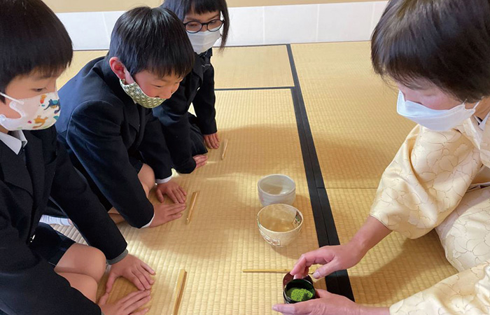 日本の伝統と文化を学ぶ茶道